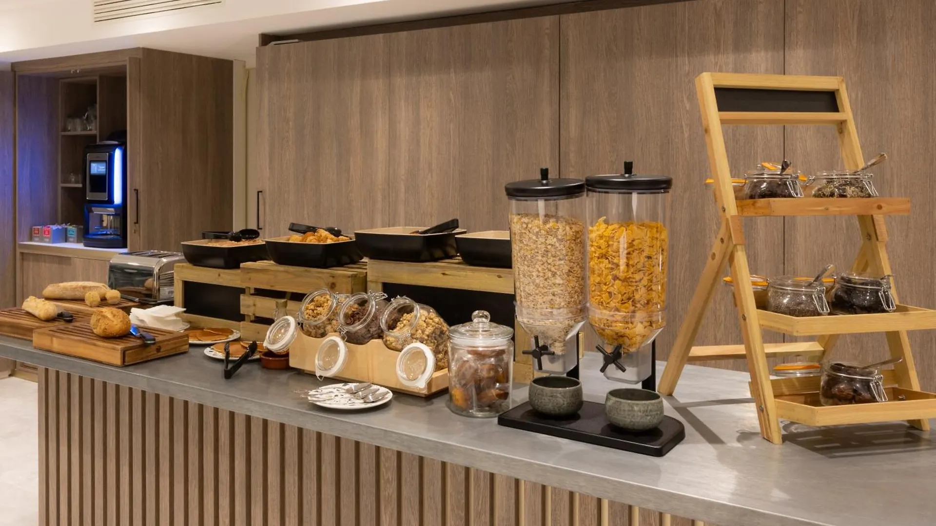 Staybridge Suites - Cannes Centre By Ihg